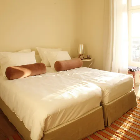 Гостевой дом Casa Janelas Com Vista 4*