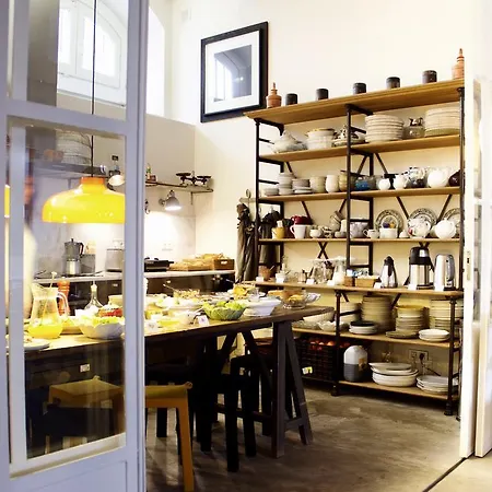 Guest house Casa Janelas Com Vista Lisbon