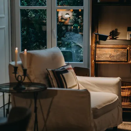 Casa Janelas Com Vista بيت ضيافة 4*