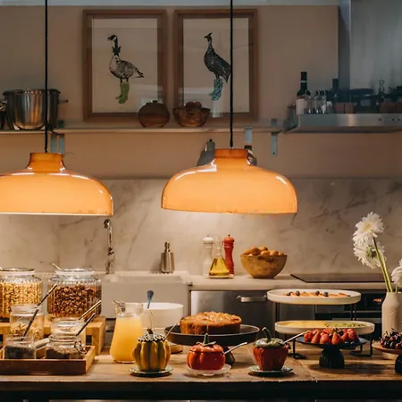 Casa Janelas Com Vista بيت ضيافة 4*